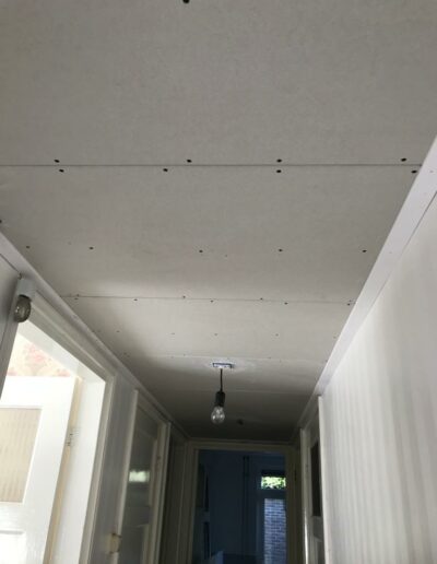 plafond-woning-renoveren-nieuw-plafond-vervangen-hofa-timmerwerken-veluwe-nunspeet